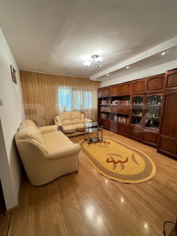 Apartament cu 2 camere decomandat, 58 mp, zona ultracentrala
