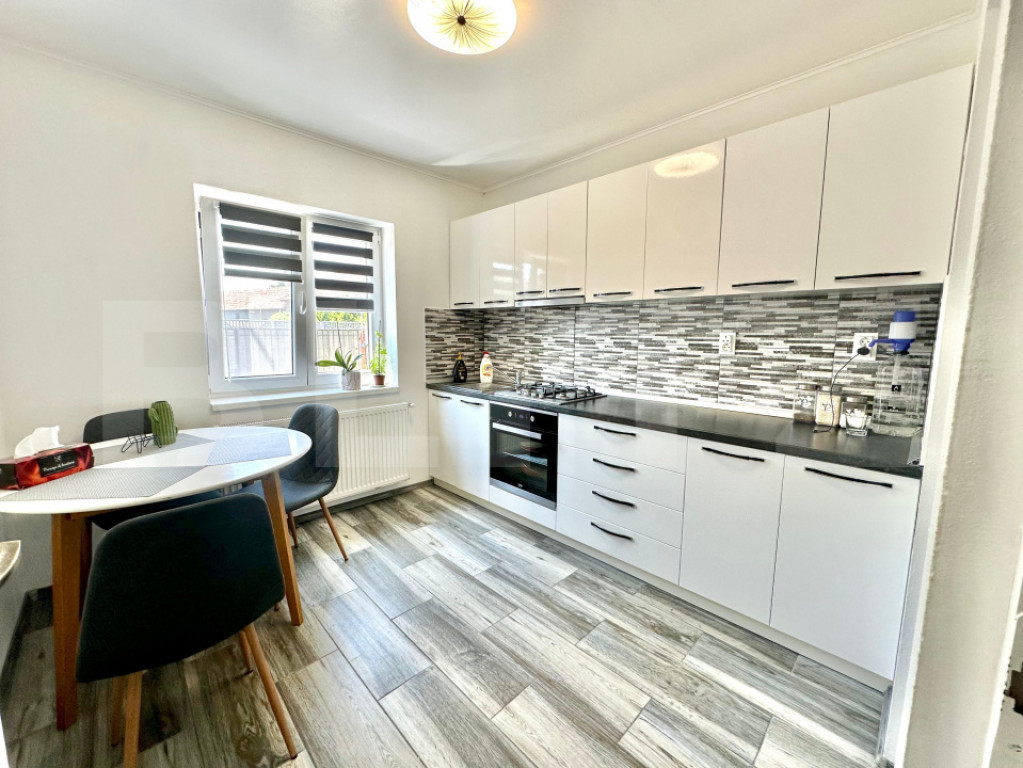 Casă individuală pe un singur nivel,1500 mp teren,piscină