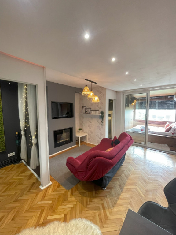 Garsonieră cu vedere panoramică – Independenței, etaj 8