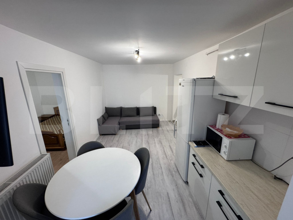 Apartament semidecomandat în Micro 6