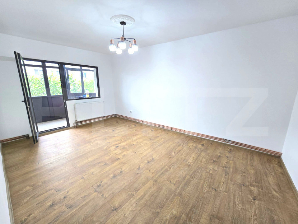 Apartament cu 3 camere in Dacia renovat complet