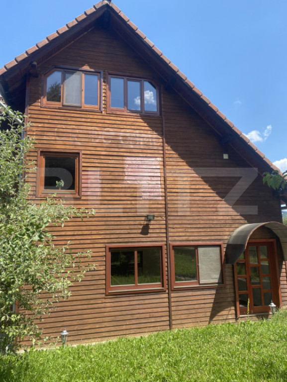 Vânzare pensiune în Vatra Dornei