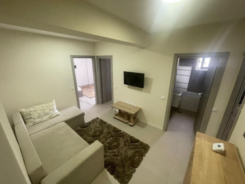 Apartament 2 camere decomandat Calea Bucuresti