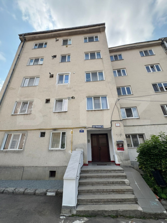 Apartament 3 camere, renovabil etaj 2, zona Ispirescu