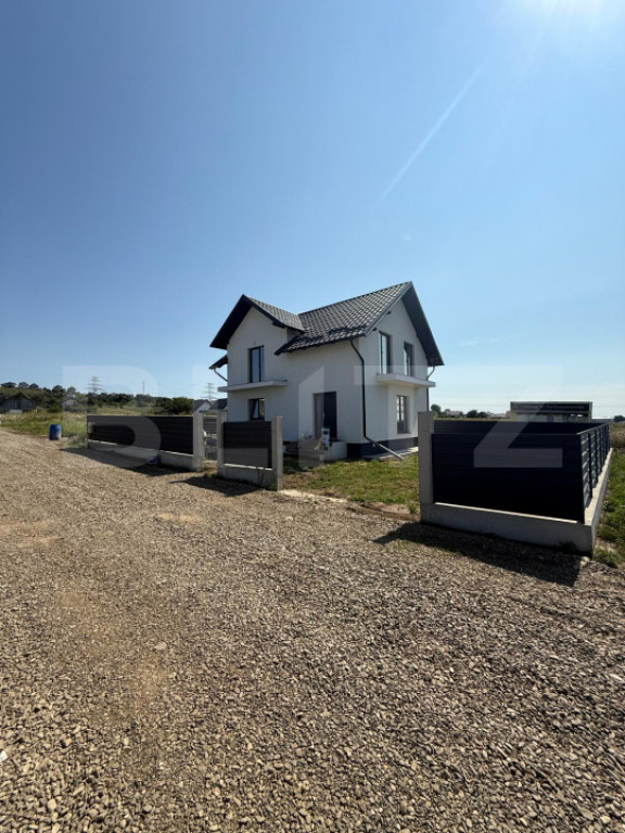 Casa etaj, 120 mp utili, 320 mp teren, zona Burdujeni
