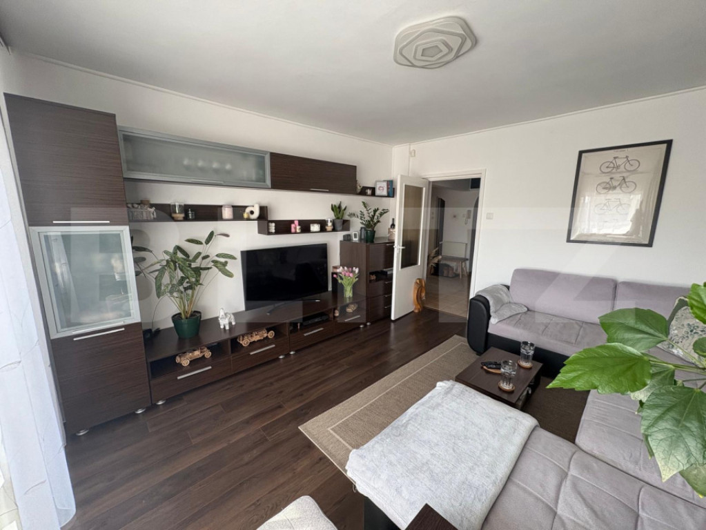 Apartament cu 4 camere, 92 mp, zona str. Careiului