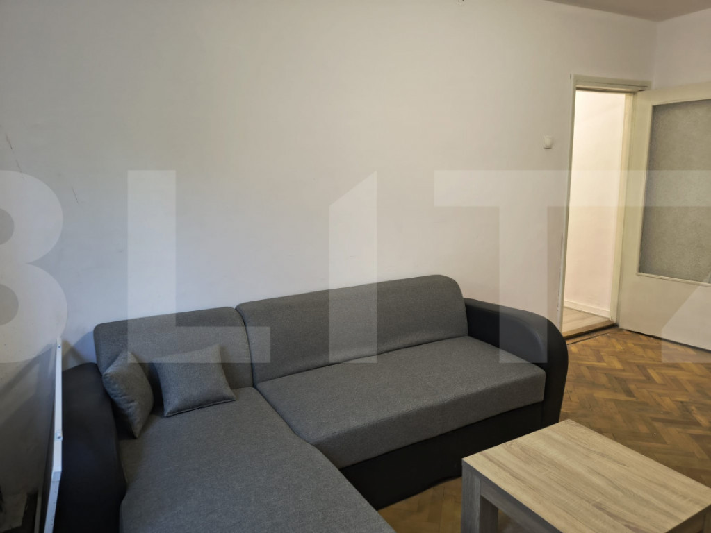 Inchiriez apartament 3 camere, 50 mp, zona Sagului