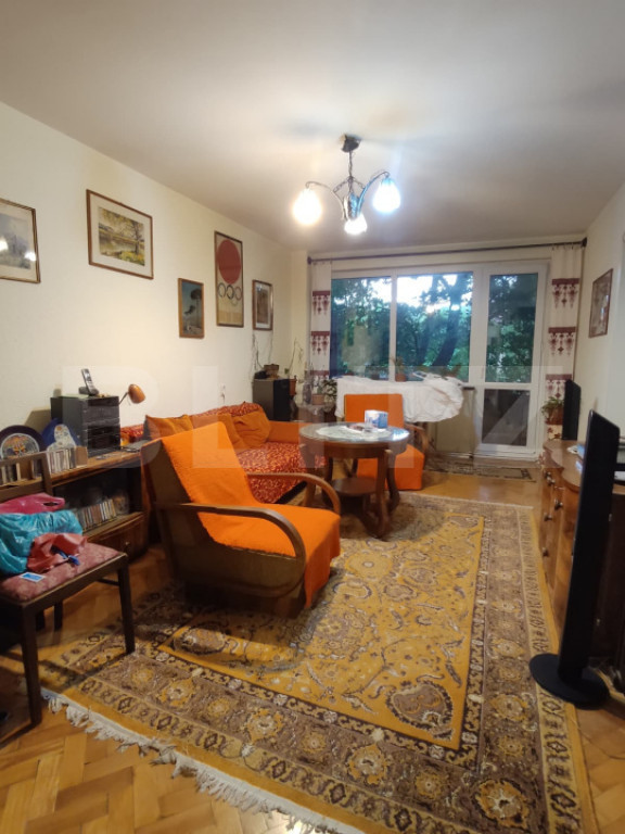 Apartament spațios cu 3 camere + garaj , situat într-o zon