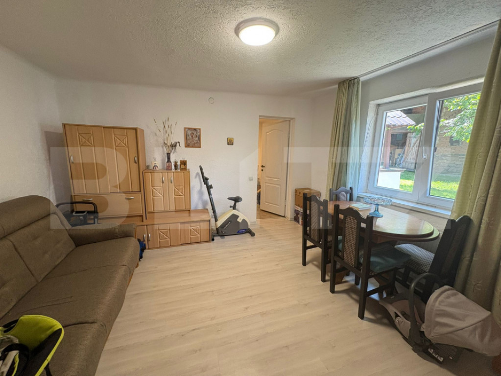 Casă cu 3 camere, 2 băi și teren, Tălmăcel, Sibiu