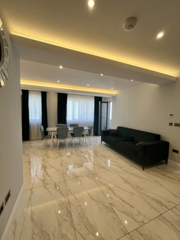 Apartament 3 camere, 61mp, zona Hurmuzachi, Radauti