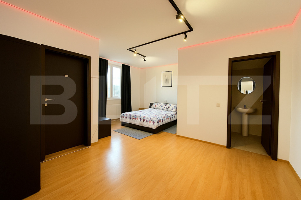 Apartament spațios de închiriat – 3 camere, 2 băi, balc