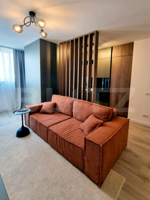 3 camere cu vedere panoramică – lux la etajul 18, ISHO