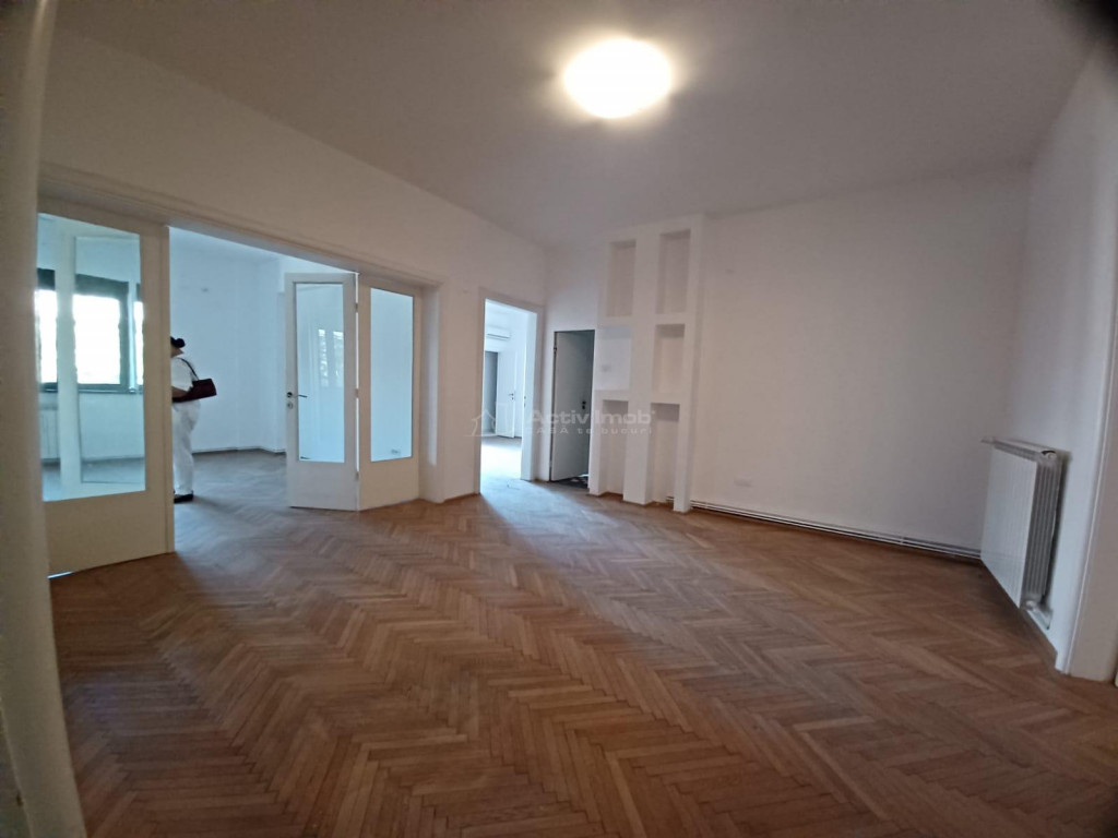 Apartament 5 camere 155 mp - Piata Amzei / Mendeleev - bloc