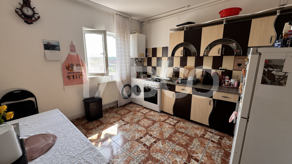 Apartament 3 camere de inchiriat mobilat utilat 74mp Siretul