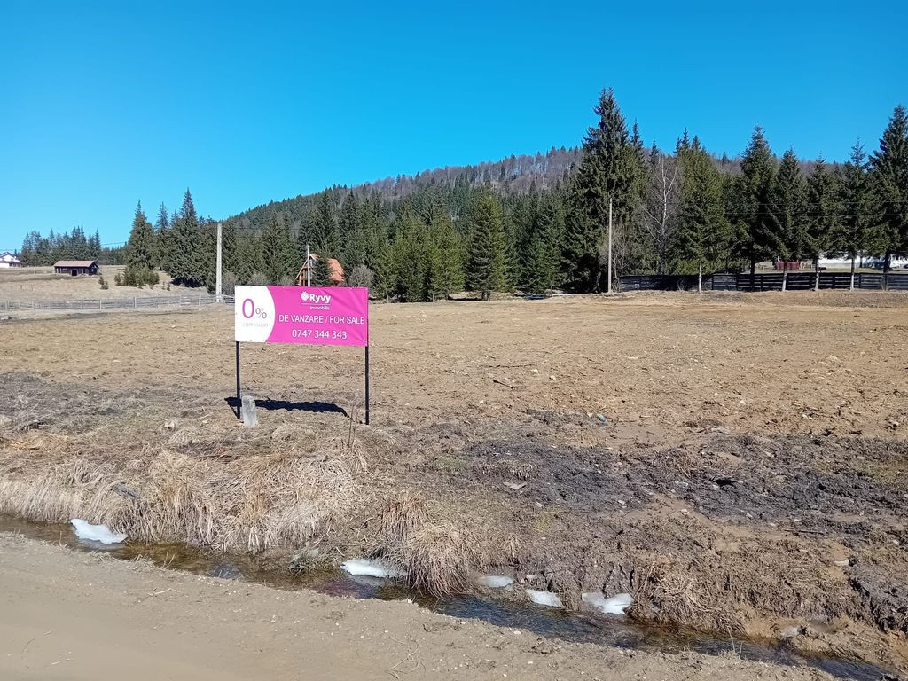 Teren intravilan, 750 mp în loc.Comandău, jud.Covasna.