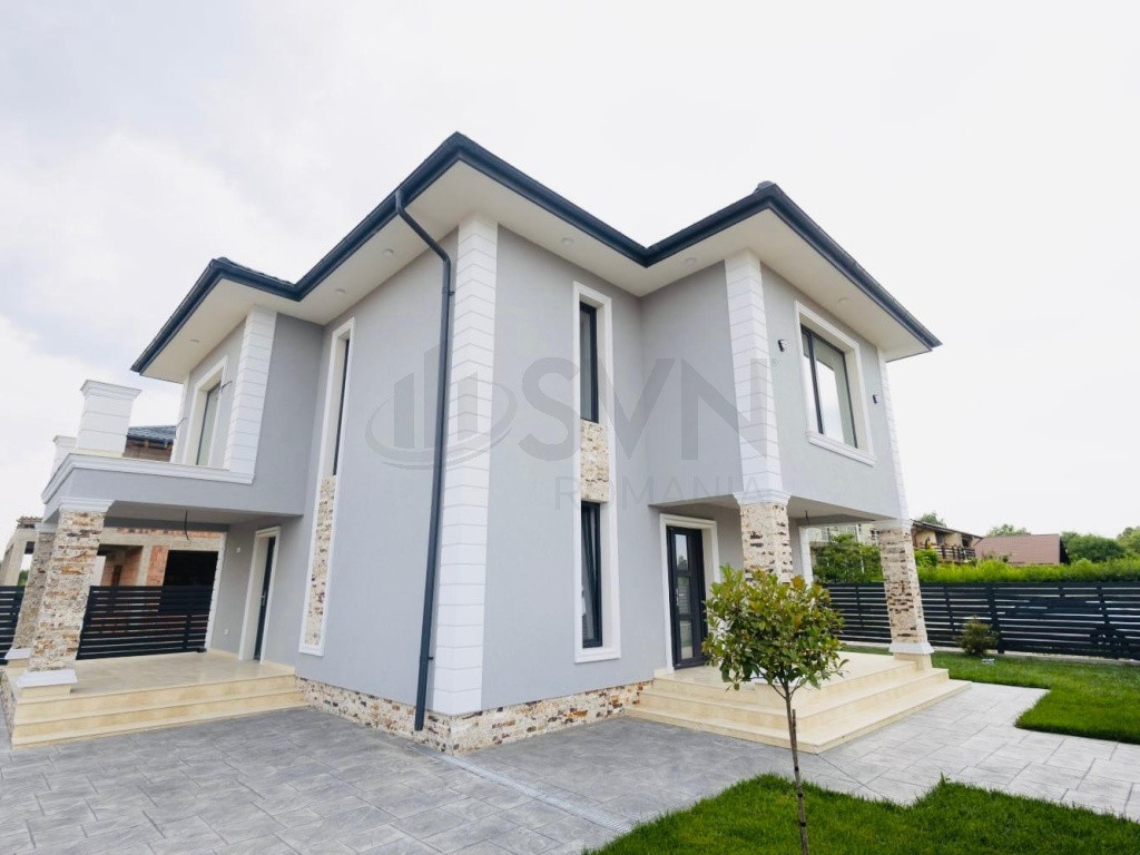 VILA DE 4 CAMERE CREVEDIA