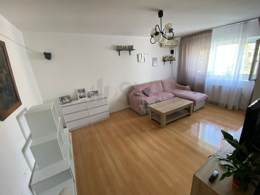 Apartament 3 camere decomandat Zona Gorjului