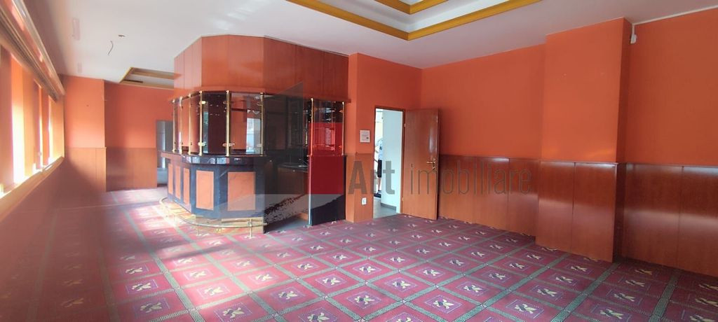 Spatiu comercial Piata Unirii-Rond Cosbuc, trafic pietonal