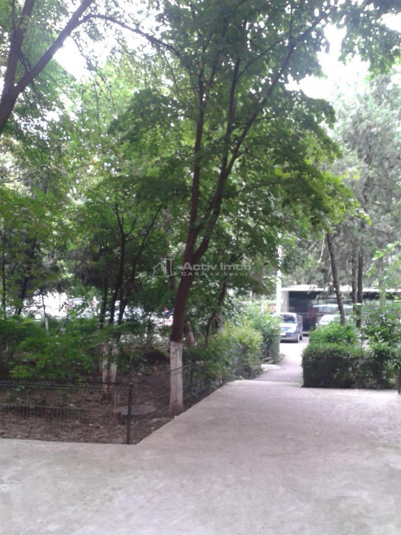 2 came tineretului 5 min metrou, parter cu balcon, locuinta