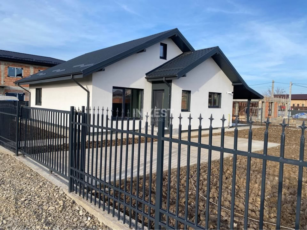 Casa individuala Lunca Cetatuii , 3 camere , 2 bai , dresing