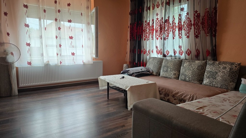 Casa in Simeria, zona linistita