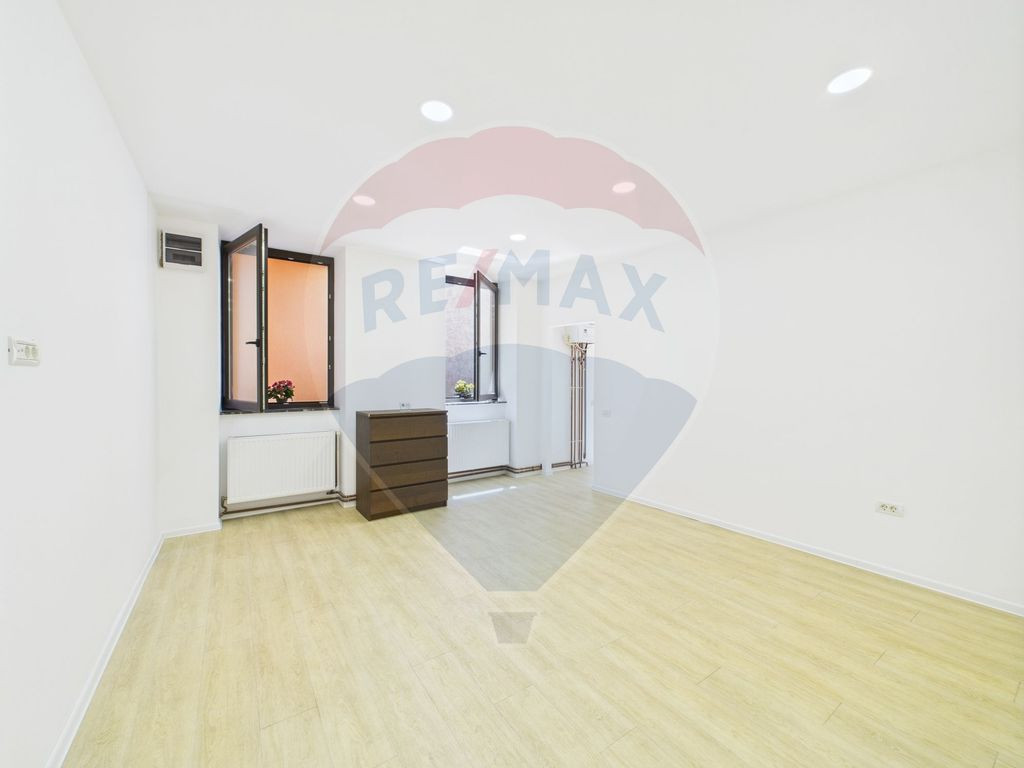 Spațiu de birouri de 33mp de închiriat în zona Centrul...