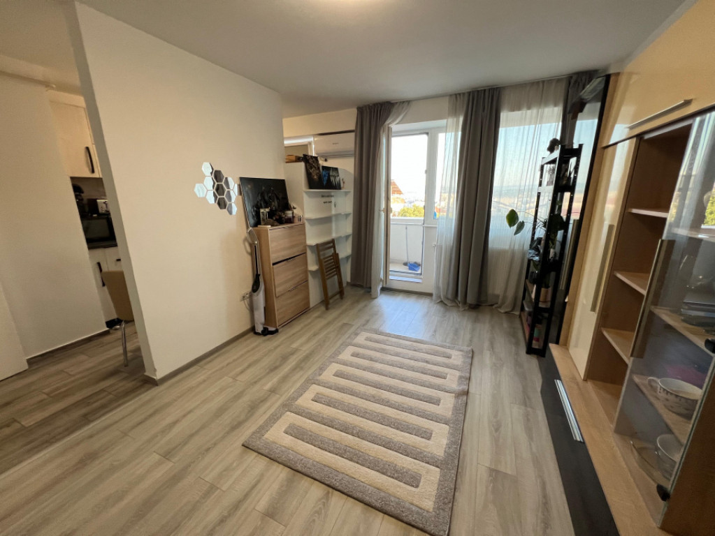 APARTAMENT 2 CAMERE, DECOMANDAT, BLOC NOU, MOBILAT, UTILAT,