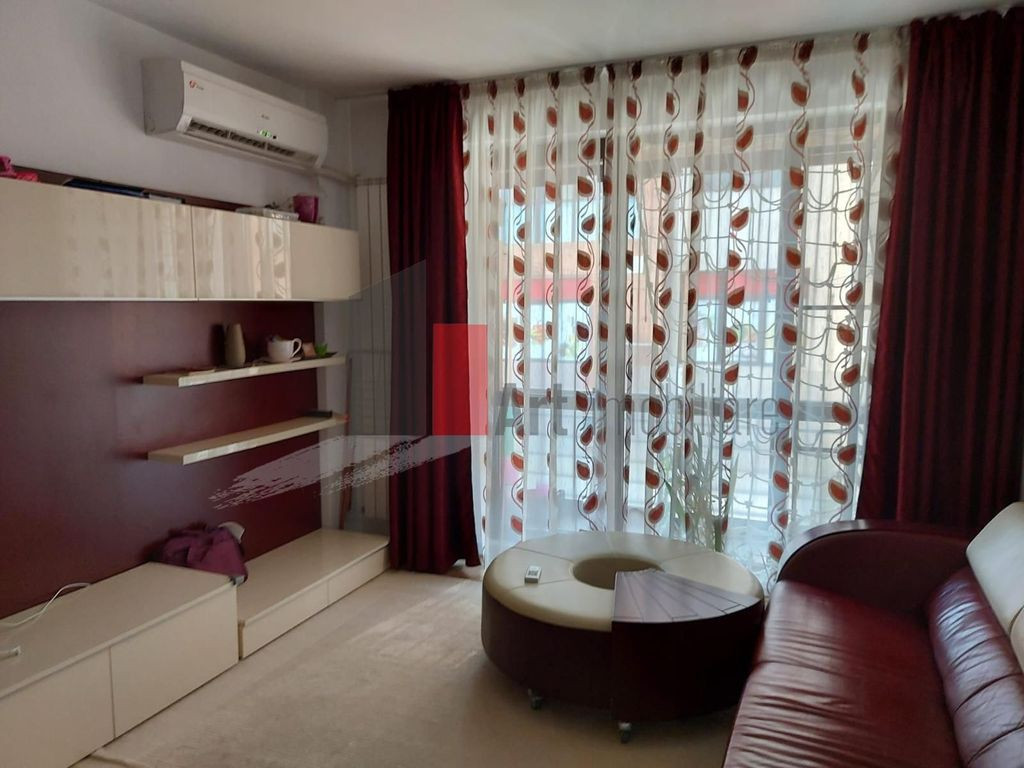 Inchiriere apartament 3 camere in complex Apusului Residence