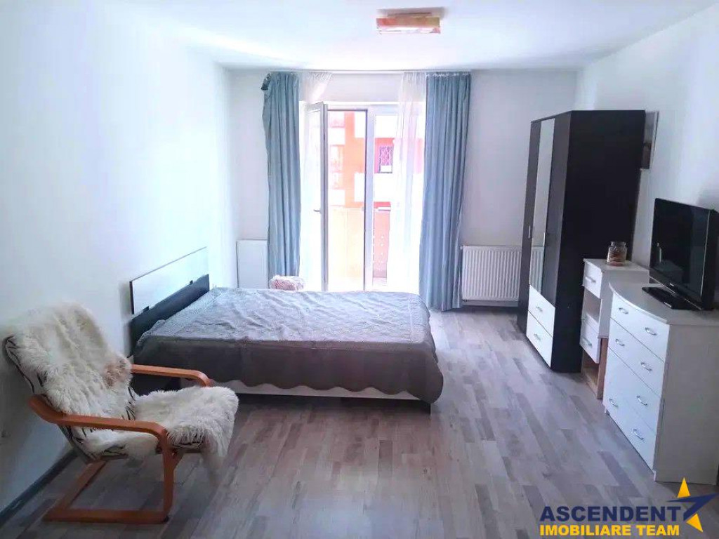 Garsoniera de inchiriat, Avantgarden Bartolomeu