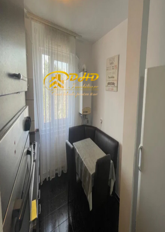 Apartament spatios, 3 camere, D, PODU ROS