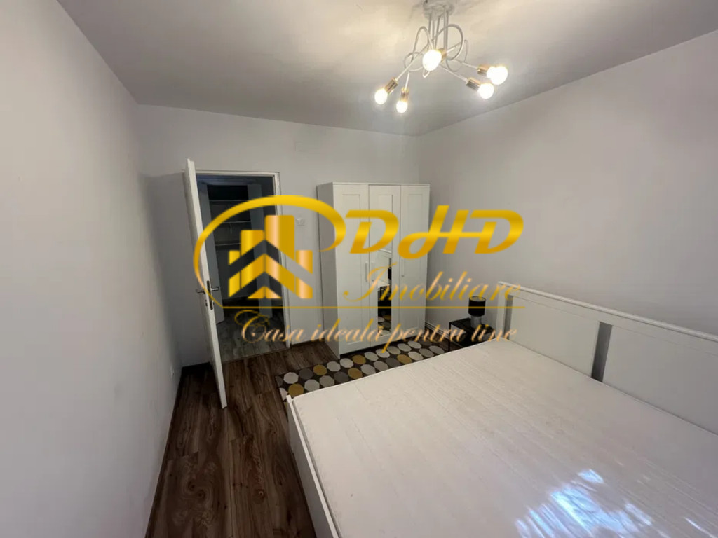 Închiriez apartament 2 camere Podul Roș