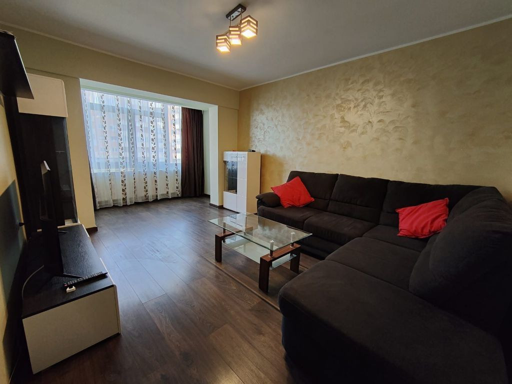 Apartament 2 camere de inchiriat - Mazepa 2, vedere Str. ...