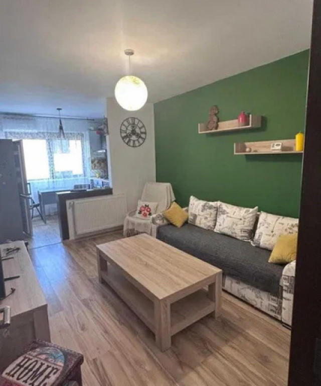 Apartament 2 camere / zona 1 Decembrie / Centrala proprie /