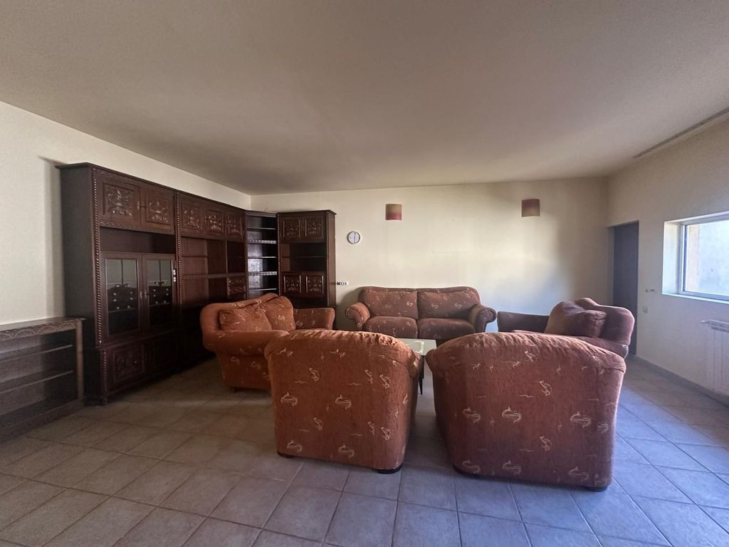 Casa individuala de vanzare - zona Parcul Tineretului