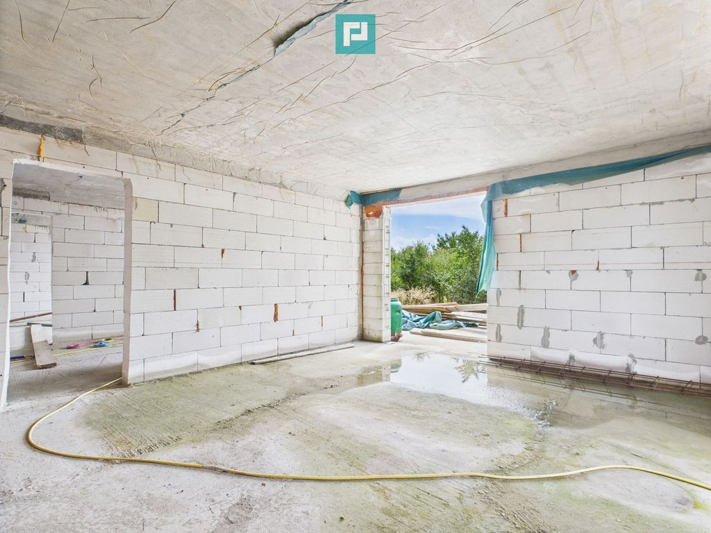 Duplex spațios la roșu – Șag, zonă liniștită