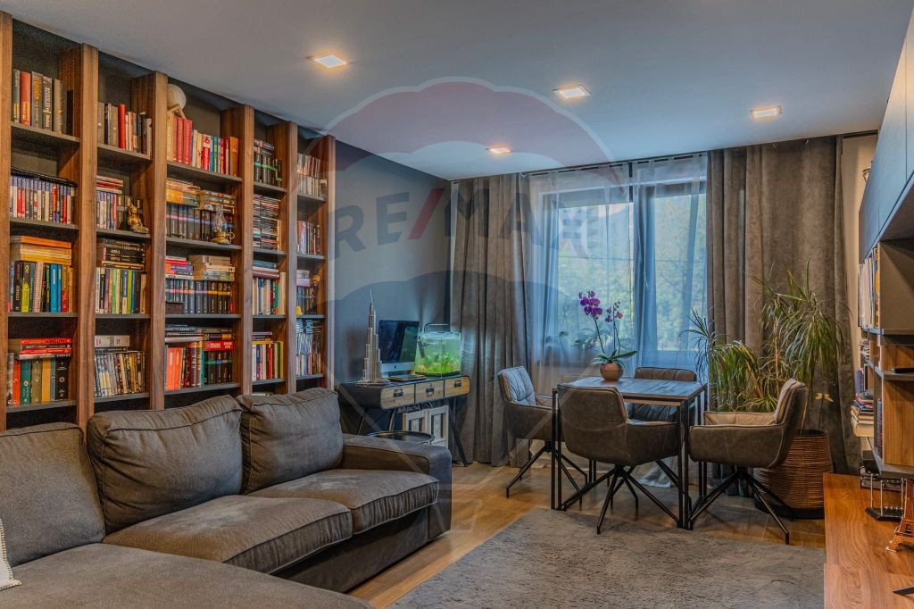 VANZARE/ Apartament cochet 3 camere - Str Prunului 12!