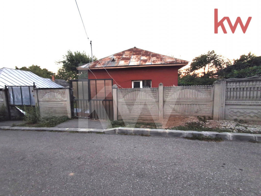 Teren 1.000 mp cu casă demolabilă-Cea mai ieftina propriet