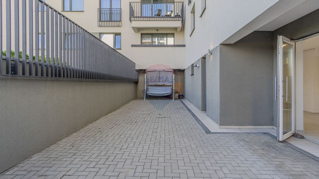 Comision 0 | Spatiu comercial 55mp plus 76 mp curte