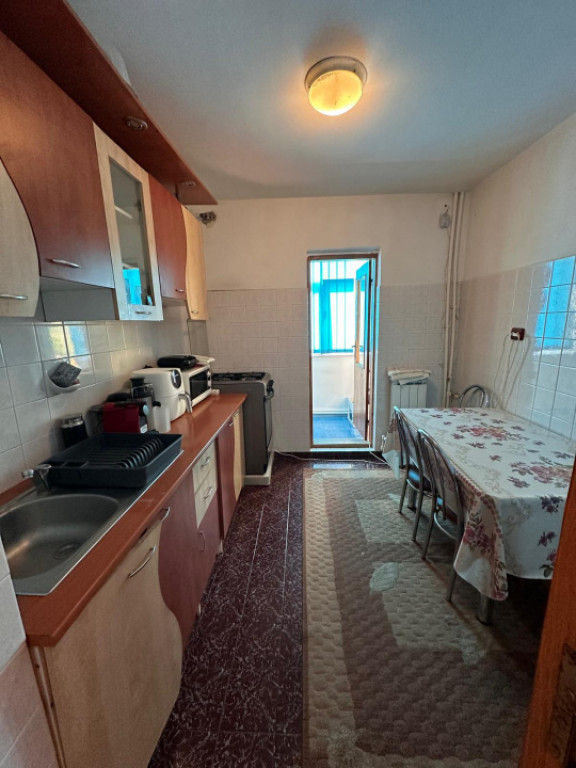 Apartament 2 camere zona Tomis III