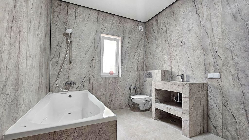 Structura Generoasa Zona Linistita