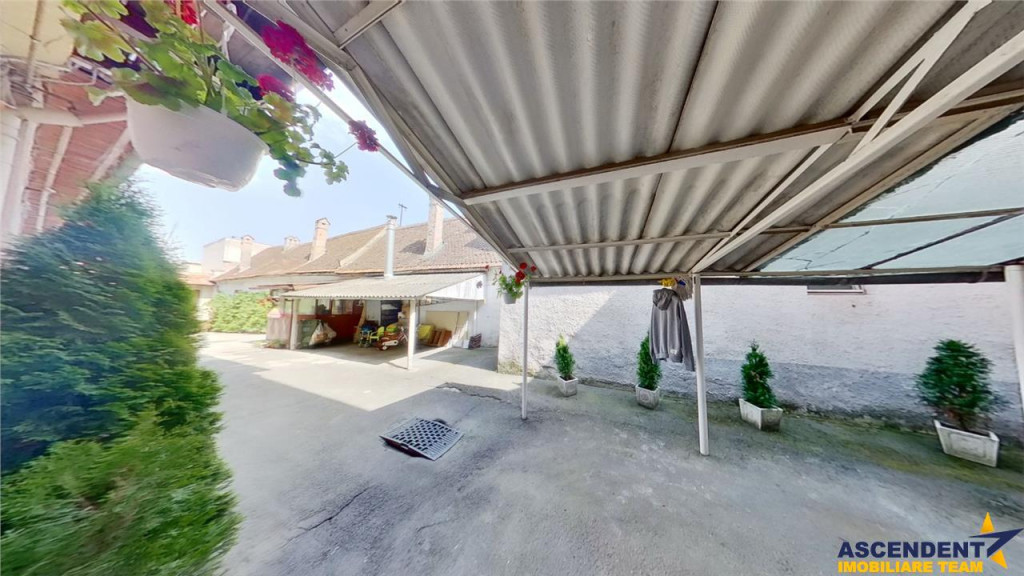 Live 3D!Apartament in casa, cu terasa si curte interioara, C