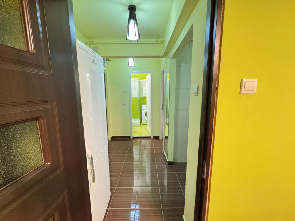 Apartament 2 camere ( Cu centrala proprie )-Huedin