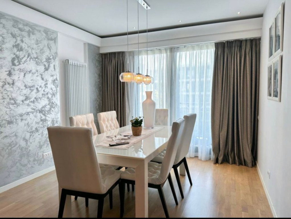 Apartament de 4 camere Herastrau ( parcare + boxa )
