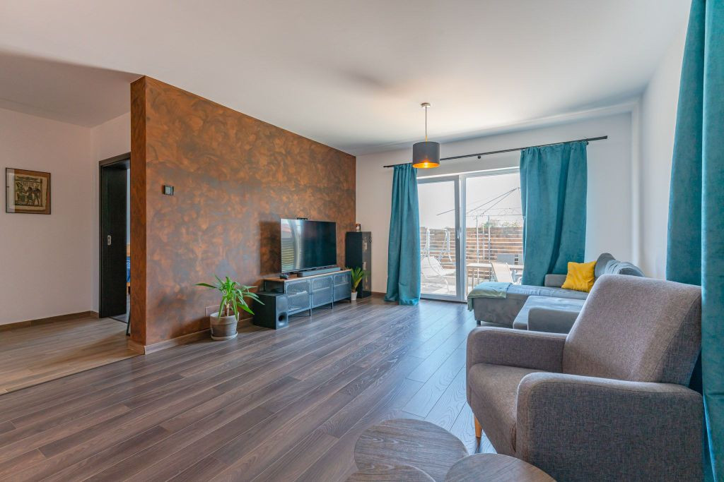 Casă Individuală de Închiriat, Încălzire în Pardose...