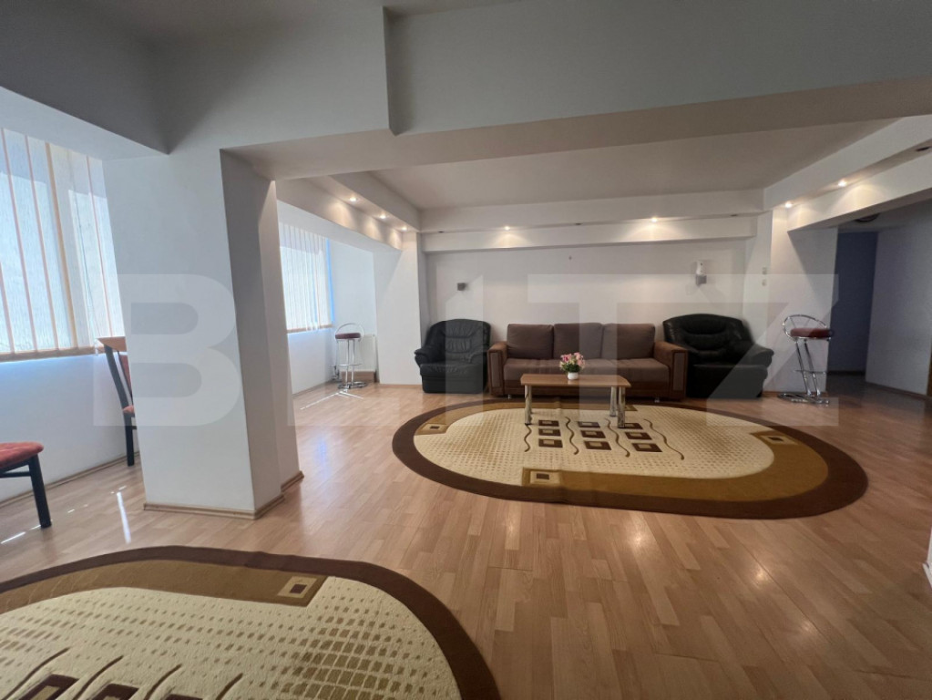 Apartament cu 3 camere, decomandat, centrala termica, Electr