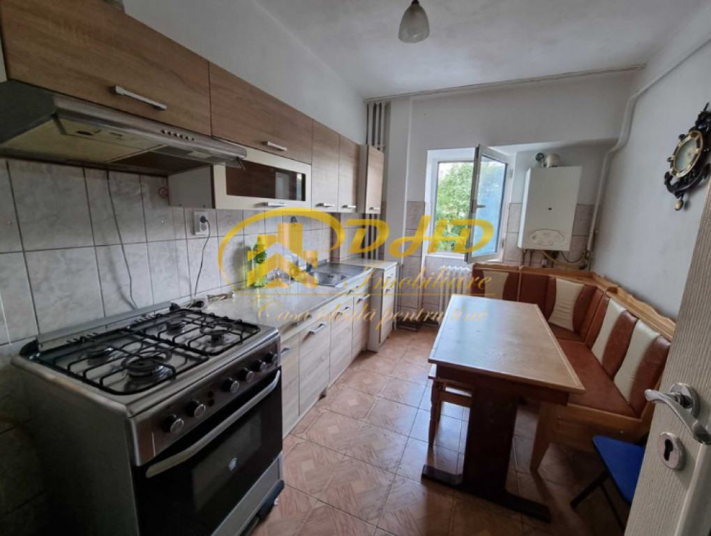 PODU ROS, langa JUMBO, Apartament 3 camere, 74 m², Decomandat
