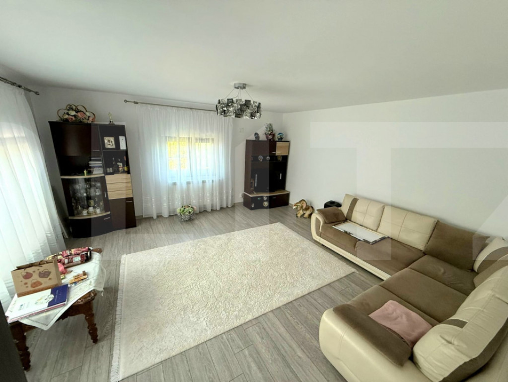 Casă spațioasă cu teren de 2100 mp și livadă – Brehui