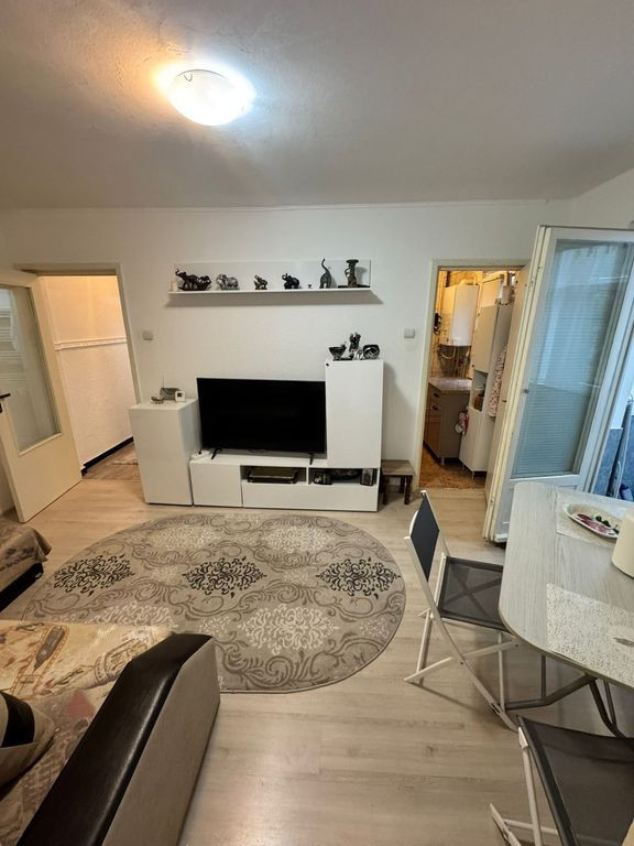 Apartament 3 camere - zona Groapa