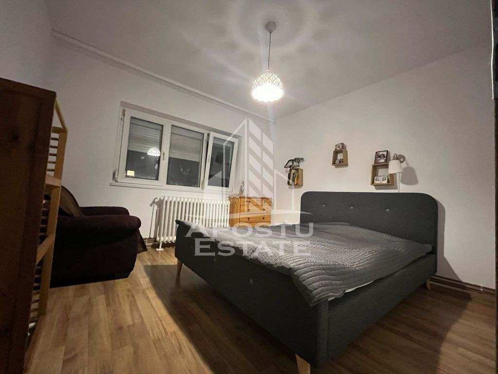Apartament cu 3 camere,decomandat, 2 bai, etaj intermedia...