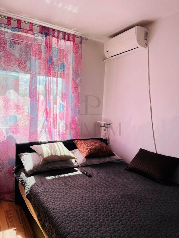 Garsoniera-mobilata-medicina-Take Ionescu